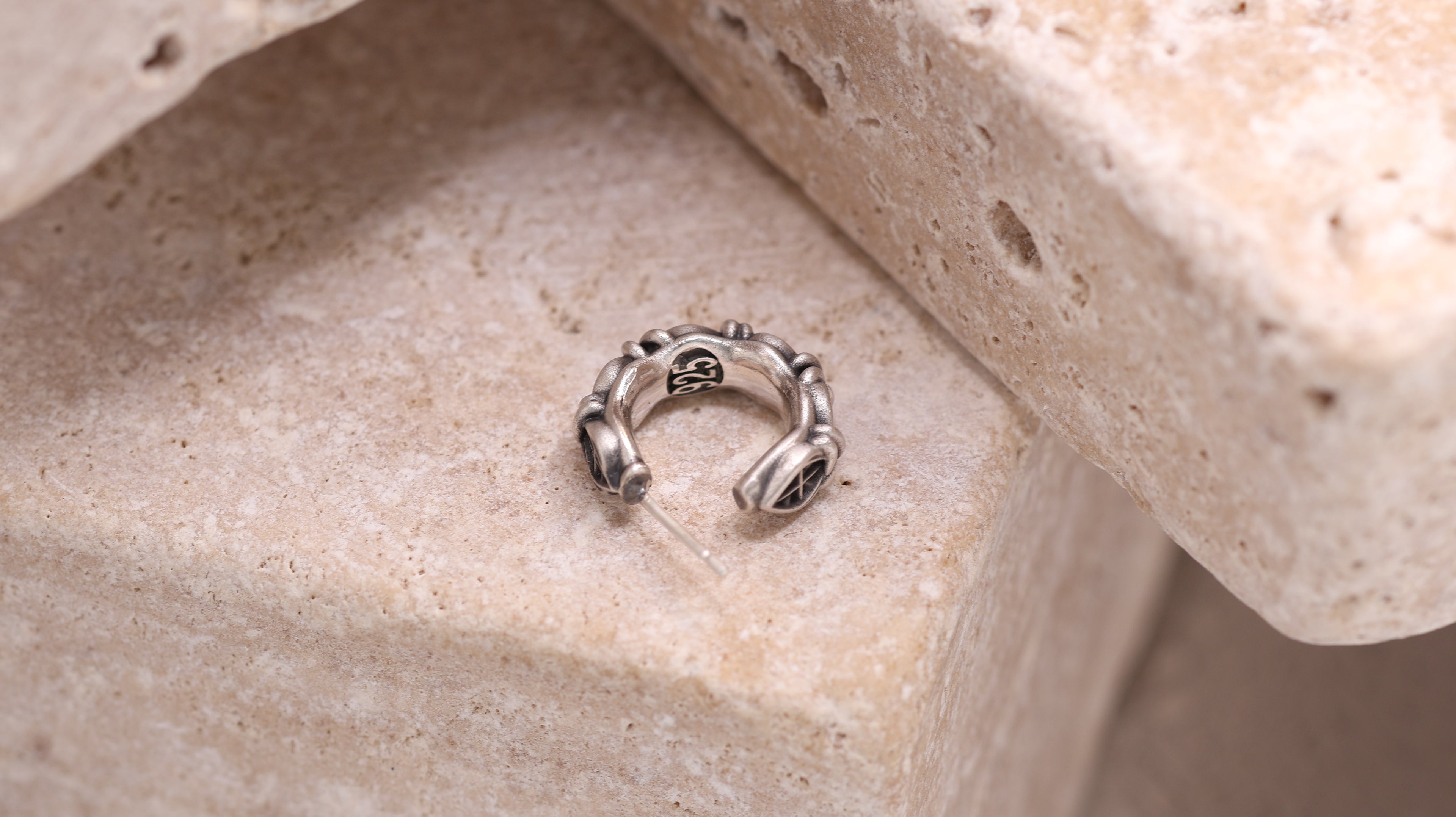 Thorn Atelier Classic Hoop
